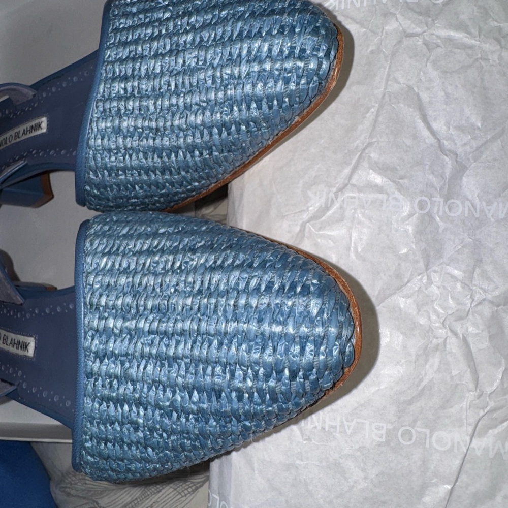 Manolo Blahnik Blue Woven Slingback Heels 39 - Picture 5 of 7